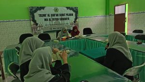 Tasmi’ Al Quran Surat Pilihan di MA Al Fatich Surabaya